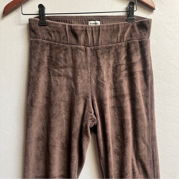 Sunday Best Aritzia Velour Brown Jogger Pants Sz M - Picture 3 of 9